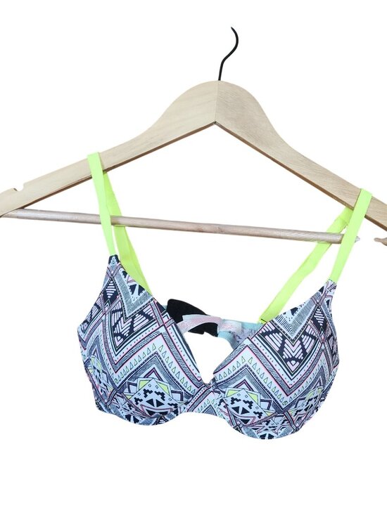 Victoria Secret Other - Victoria Secret Pink Wear everywhere Padded Push Up Womens Size 32C